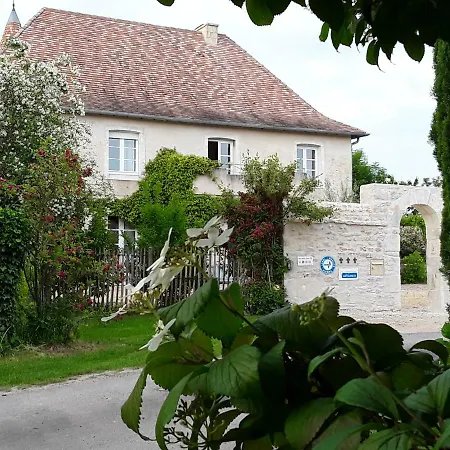 Le Relais Du Haras 3* Champagne-Saint-Hilaire